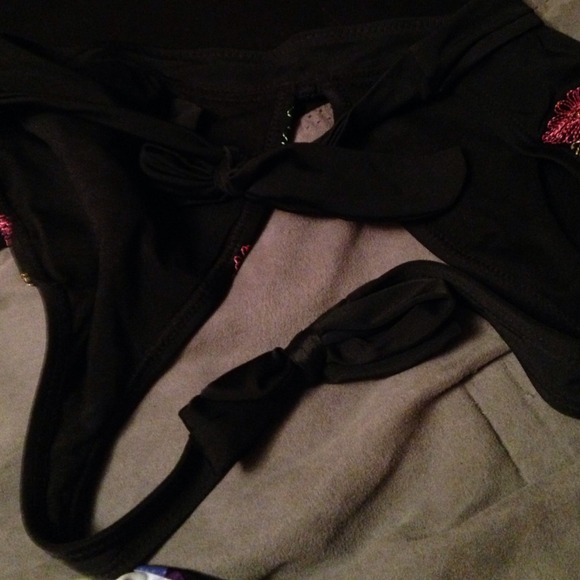 Top! - Picture 3 of 4