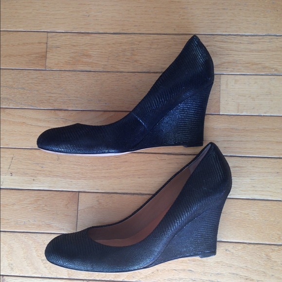 💜 REDUCED! 💜 black wedge Ann Taylor heels