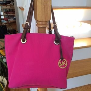 Gorgeous authentic pink Michael Kors canvas tote
