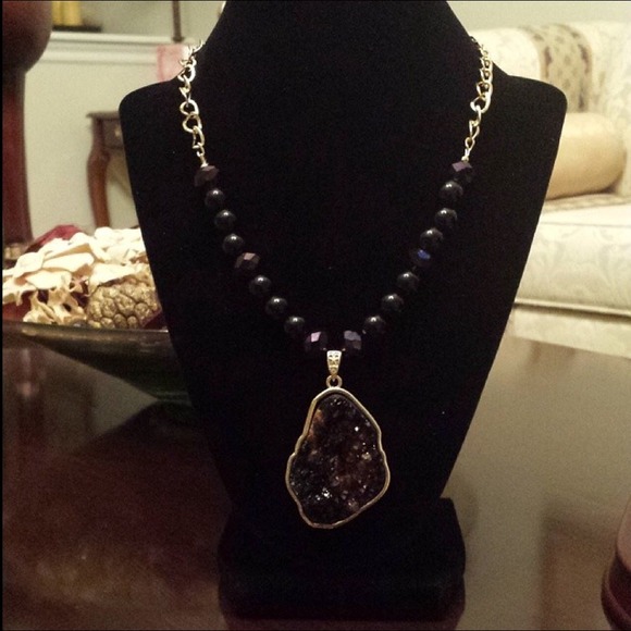 🎀New Handmade ✨Black & Gold✨ Statement Necklace🎀 - Picture 1 of 1