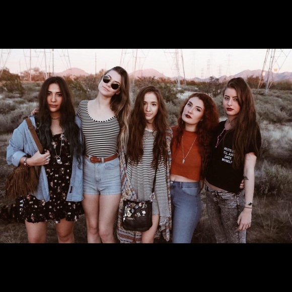 🌻🌻MEET YOUR SELLER🌻🌻 - Picture 3 of 5