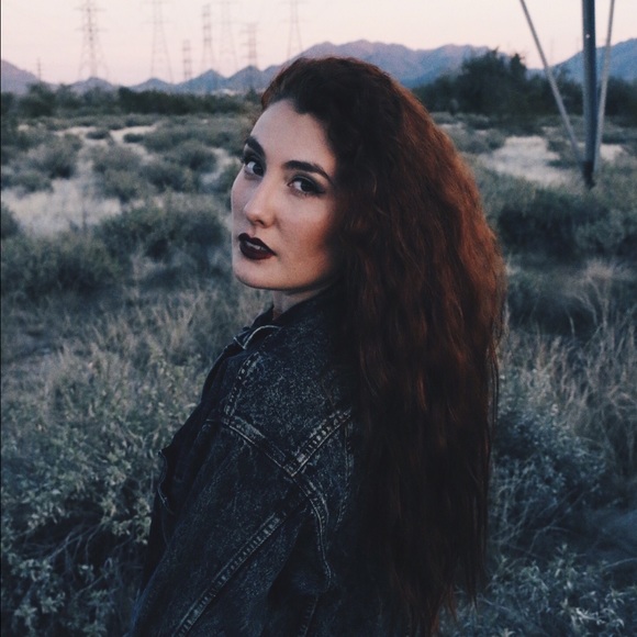 🌻🌻MEET YOUR SELLER🌻🌻 - Picture 2 of 5