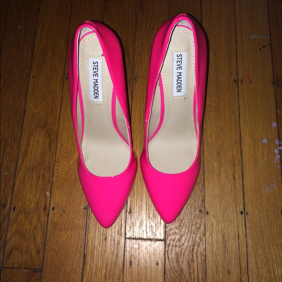 Steve Madden Pink Pumps