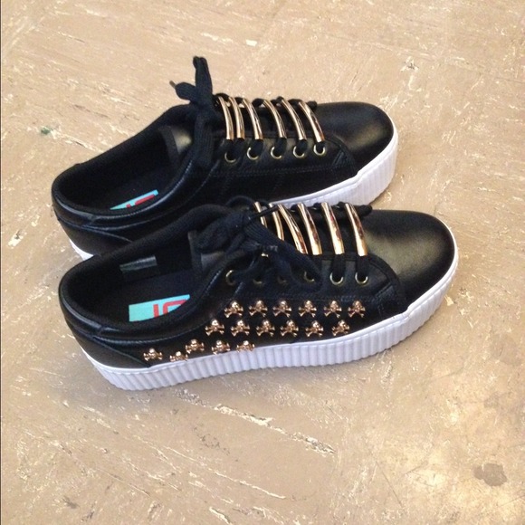 Jeffery Campbell platform