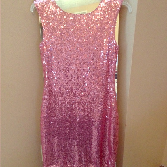 REDUCED⭐️NWOT Pink Sequin Dress