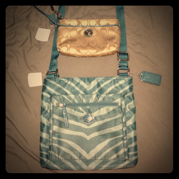 NWT Coach large swing body+matching large wristlet
