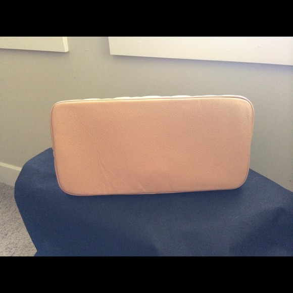 💥SOLDAuthentic Chanel medallion tote beige caviar - Picture 2 of 4