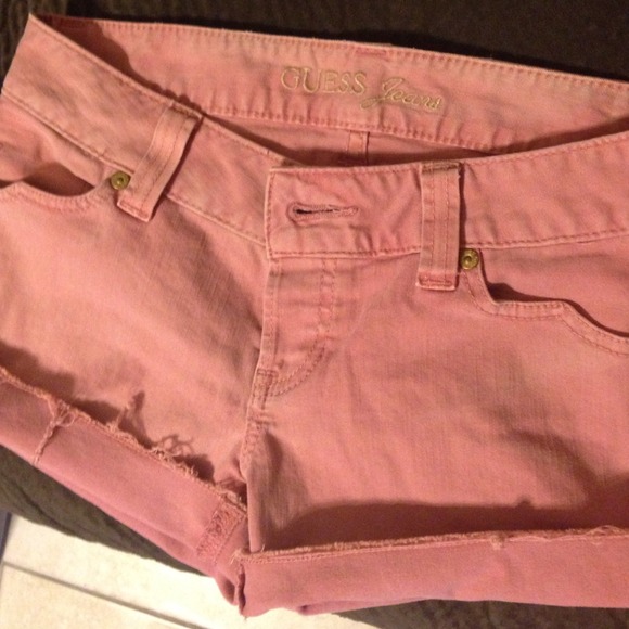 Faded salmon guess shorts never worn - Picture 2 of 4