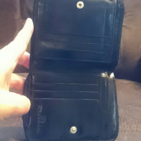 HUGE SALE  NWOT AUTHENTIC BALENCIAGA WALLET - Picture 2 of 3
