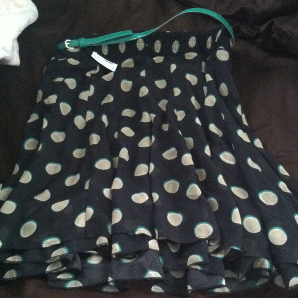 Polka dot skirt! Size small. NWT