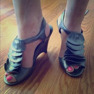 Metallic Ruffle Wedges
