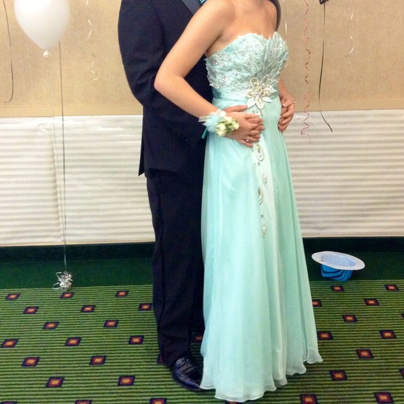 Baby blue prom dress SALE❗️ limited time only - Picture 4 of 4