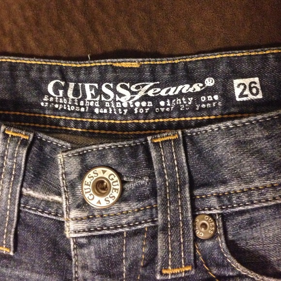Guess denim shorts - Picture 3 of 3