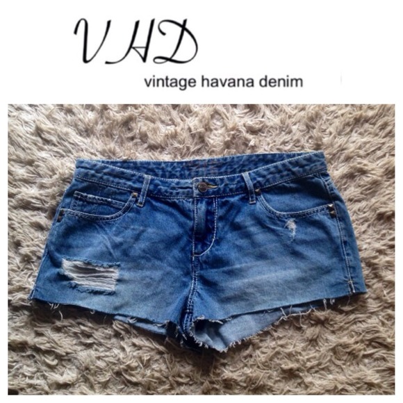 VHD Daisy Duke shorts 🌼 - Picture 1 of 4