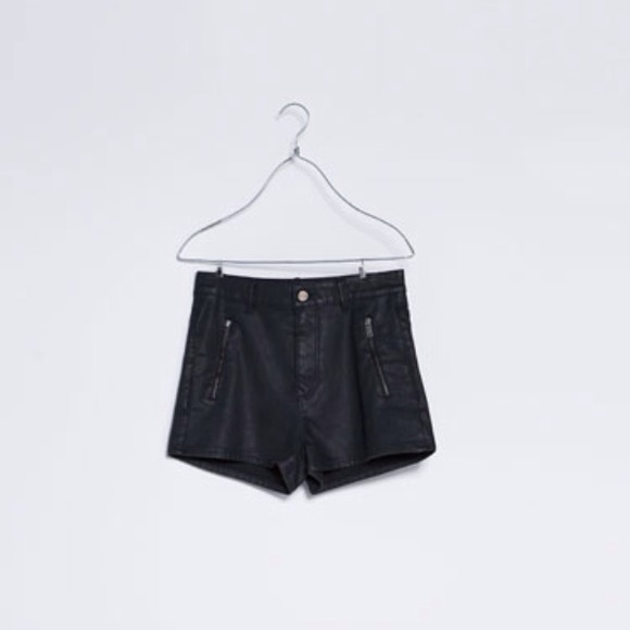 Zara Leather look shorts - Picture 4 of 4