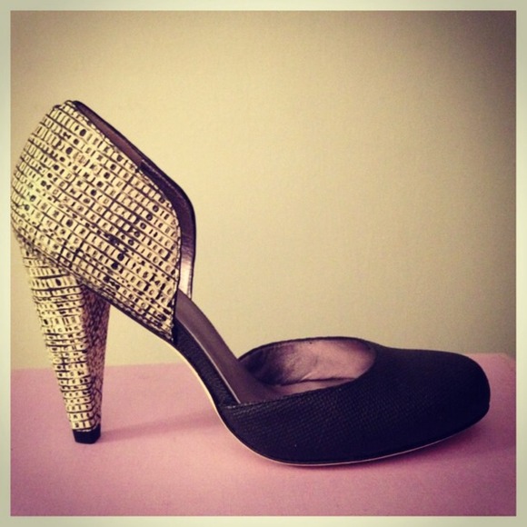 SOLD--HP***-Botkier Pumps-HP- 4-11-14-🎉🎉🎉