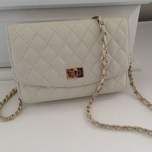 Bags - Reserved: Classy White Quilted Crossbody Bags - Reserved: Classy White Quilted Crossbody