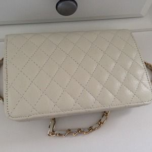 Bags - Reserved: Classy White Quilted Crossbody Bags - Reserved: Classy White Quilted Crossbody