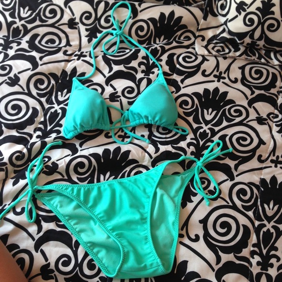 Sea green bikini ☀️👙 Sz: Sm gently used once! - Picture 1 of 4