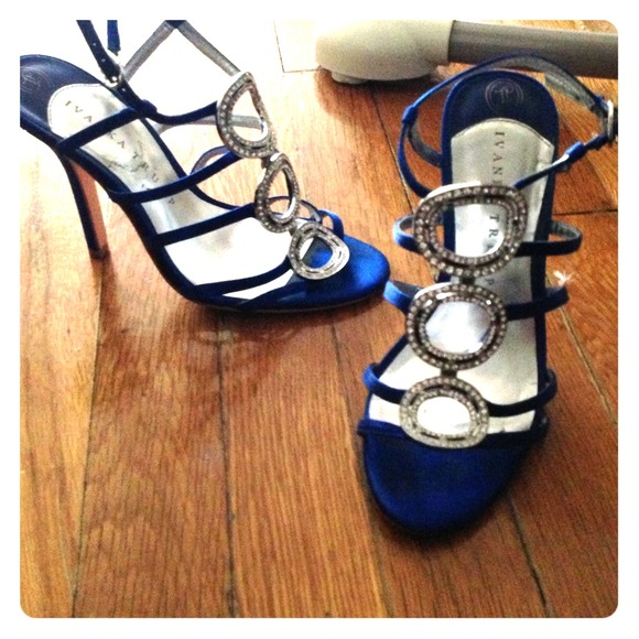 Royal blue ivanka trump heels