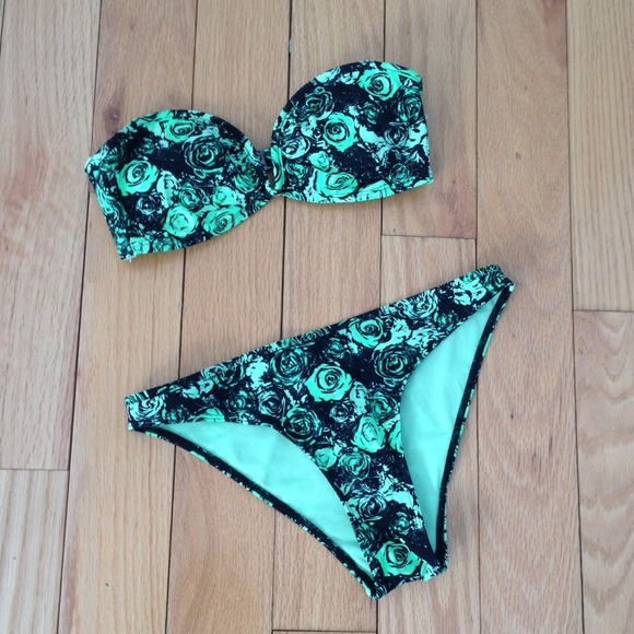 H&M Other - H&M Green floral Bandeau halter Bikini NEW