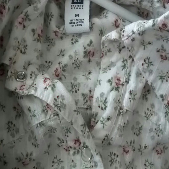 so sweet button up shirt. - Picture 3 of 3