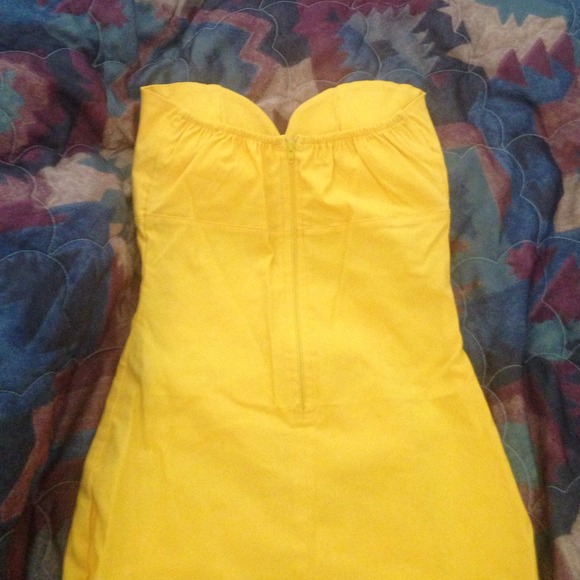 Yellow stretch dress - Picture 2 of 2