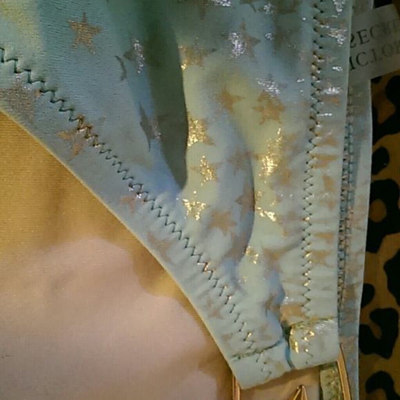 Vs bathing suit - Picture 2 of 2