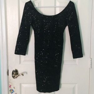 🚫SOLD🚫Black Sequin Dress!