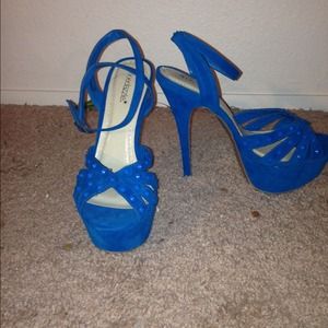 Size 9 high heels