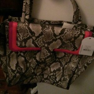 Jessica Simpson purse