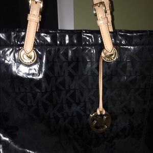 AUTHENTIC Michael Kors Tote