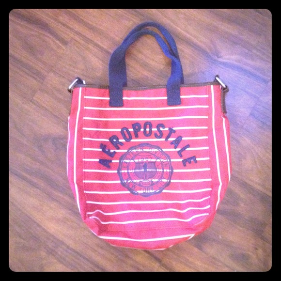 Aero tote! Navy and red!!!