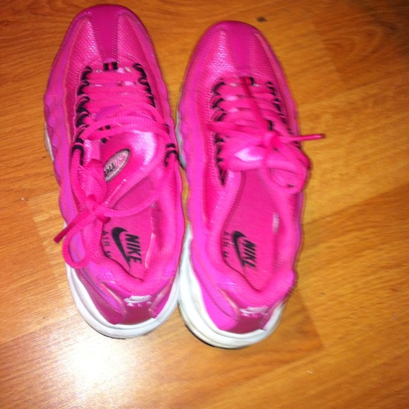 Pink tennes