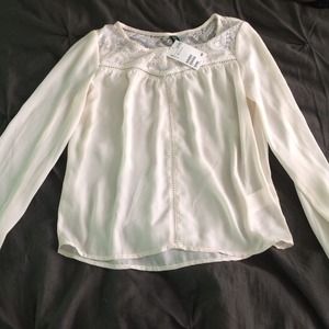 🚫SOLD🚫Off white long sleeve top