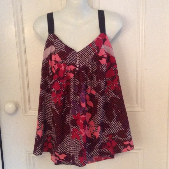 🌺🌺SOLD🌺🌺MIX IT  FLORAL TANK/TUNIC
