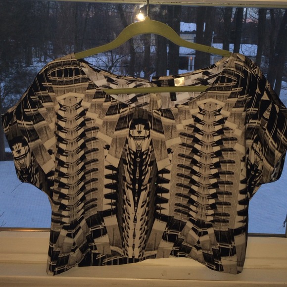 Patterned crop top