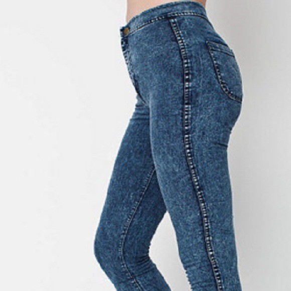 ⭕️sold⭕️Acid wash easy jean