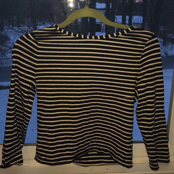 Quarter sleeve crop top