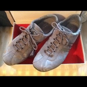 Authentic Coach signature gray sneaker