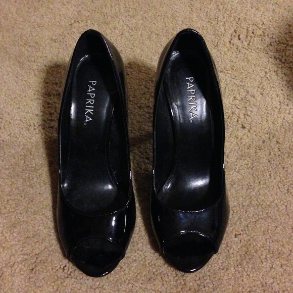 Peep toe heels