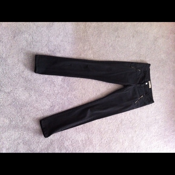 Black skinny jeans
