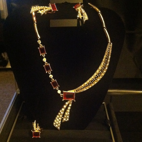 Necklace Set 💥FLASH SALE💥