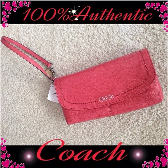 Coach Clutches & Wallets - 💥Flash SALE💥💯Coach Park Leather L wristlet💝