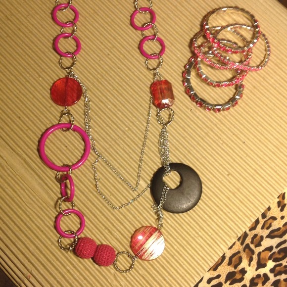 Jewelry - Picture 3 of 4