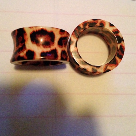3/4" leopard spotted plastic tunnels, never worn.