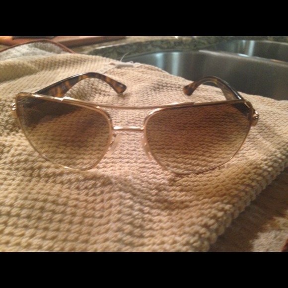 RAYBANS: Gold frame, brown lense, tortoise