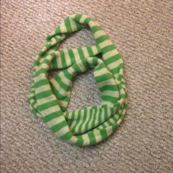 Striped scarf💚