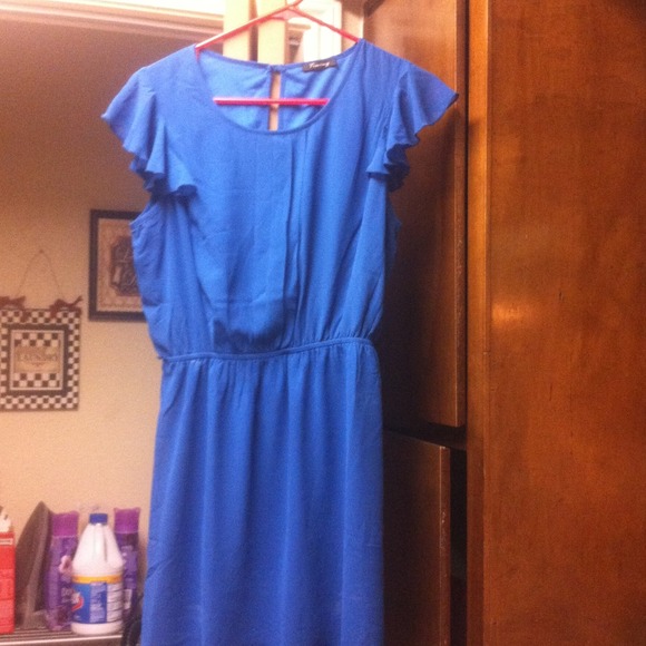 Two dresses - Picture 4 of 5