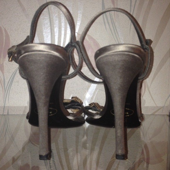 Authentic PRADA Olive Green Gray Satin Stilettos - Picture 4 of 4